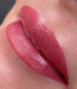 Makijaż permanentny brwi i ust - salon Hypnotic Madam Luboń